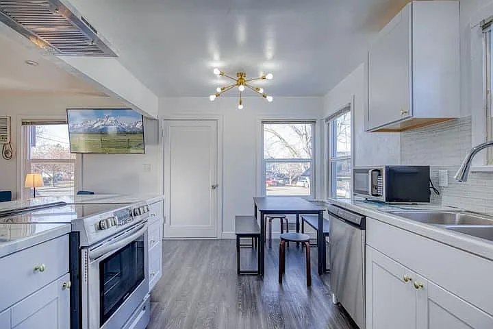 1620 W Boise Ave — Photo 9