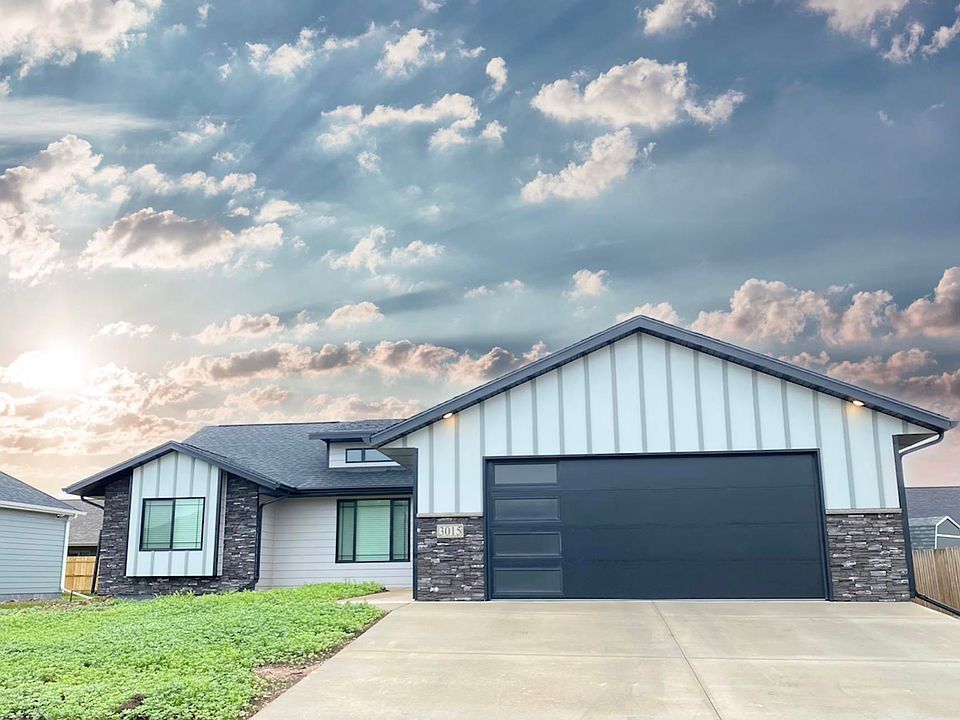 1st image of 13837 RIATA LOOP Lot 26