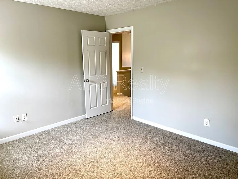 225 Forrest Ln — Photo 19