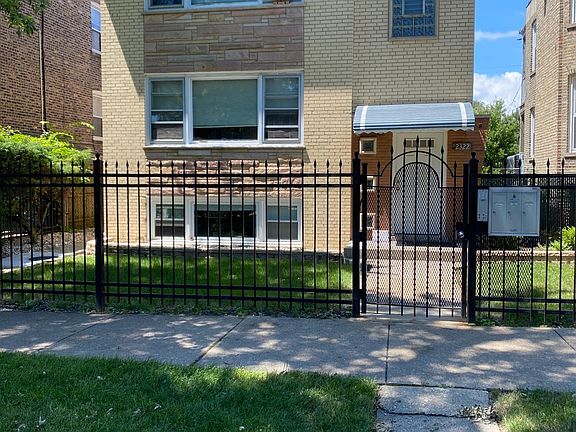 2nd image of 2322 N Sacramento Ave #1