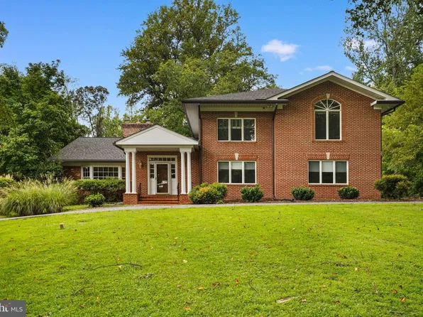 10810 Burbank Dr, Potomac, MD 20854