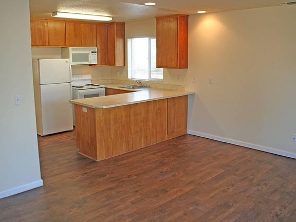 2nd image of 2720 Arcadia Dr