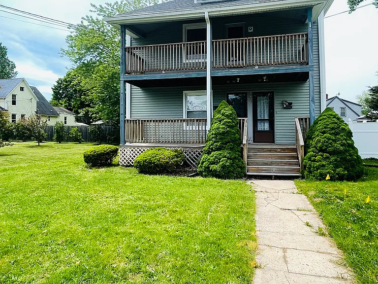 329 Burlington Ave #1 — Photo 25