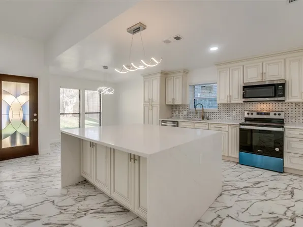 2510 Claremont Dr, Grand Prairie, TX 75052