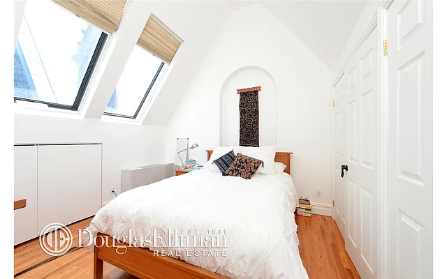 Sold by Douglas Elliman | media 14