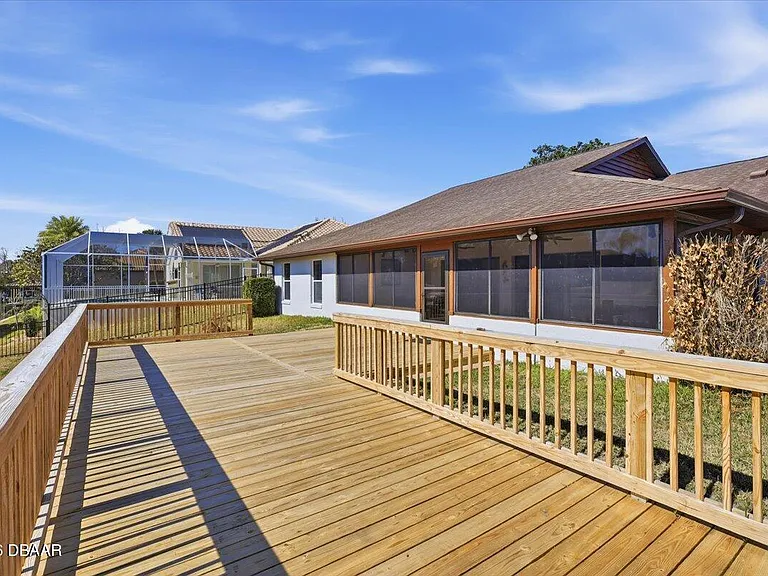 10 Flametree Ct — Photo 5
