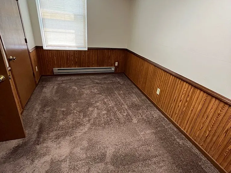 144 E Lincoln Ave — Photo 3