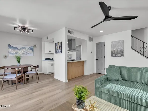 1208 E LAWRENCE Lane, Phoenix, AZ 85020