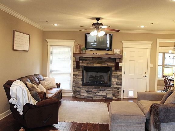 3rd image of 97 Burgess Ln