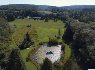 841 Snydertown Rd, Craryville, NY 12521