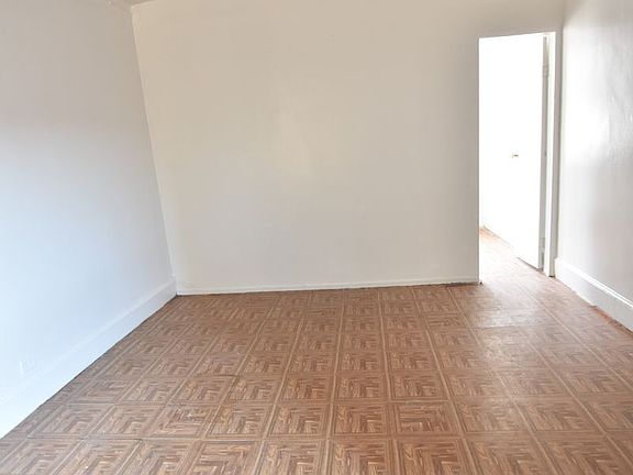 3rd image of 1530 Saint Nicholas Ave APT 43