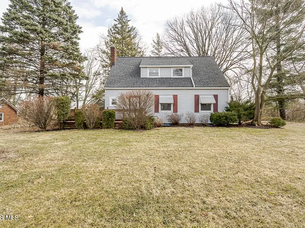 1517 Tiffin Rd, Fremont, OH 43420