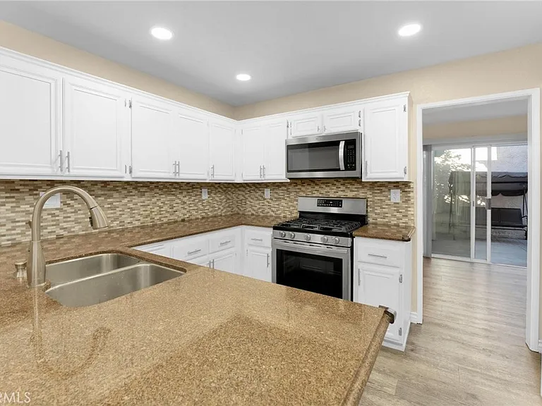 7314 Greenhaven Ave — Photo 9