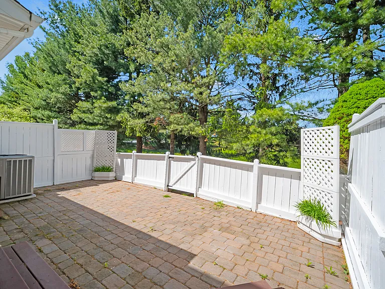 1680 Rockcress Dr — Photo 25