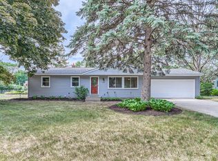 2222 Lakeaires Blvd, White Bear Lake, MN 55110