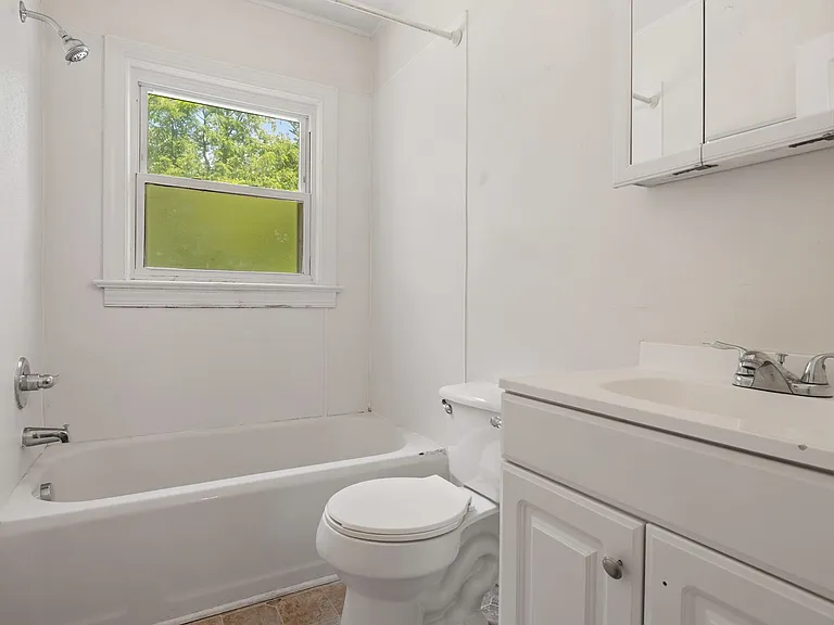 2816 Broad St — Photo 12