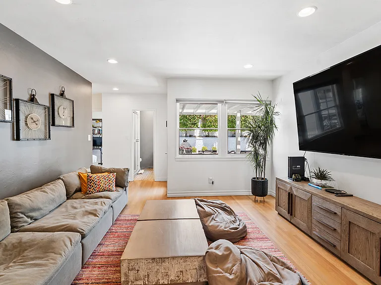 2363 Avenida De La Playa — Photo 40