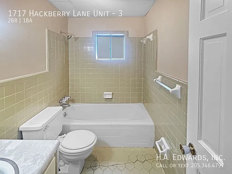 1717 Hackberry Ln #3 — Photo 5