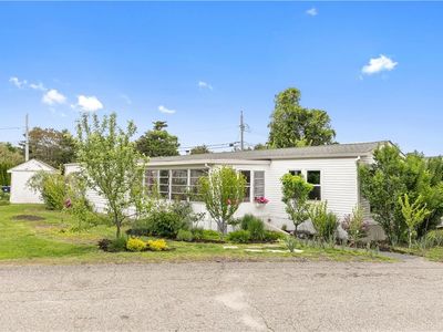 2 North Dr, Portsmouth, RI, 02871