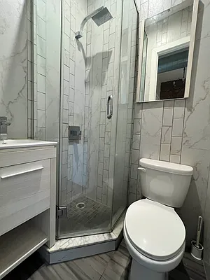 Rented by Hagstrom Management Inc | media 25