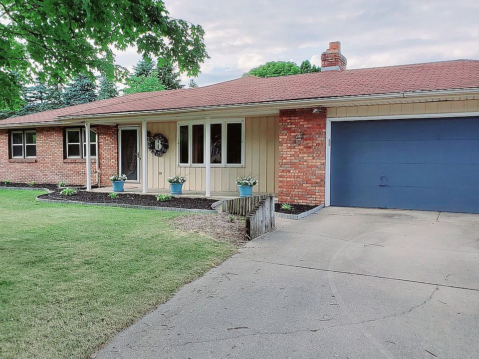 1st image of 3649 Rollridge Ave