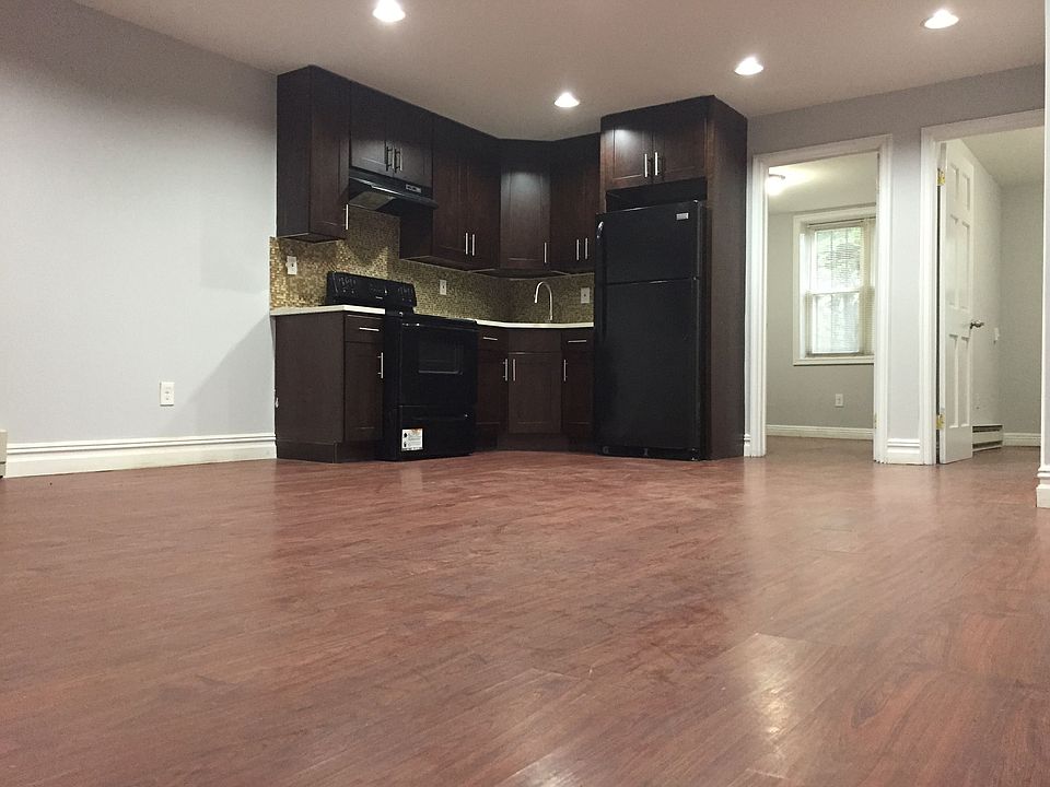 1st image of 541 Chauncey St #1