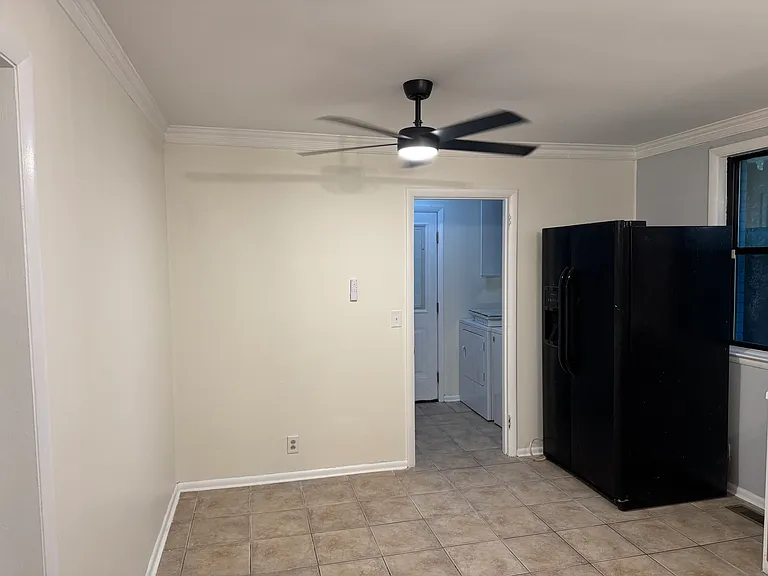 112 William Dr — Photo 5