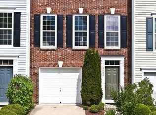 5188 Fiery Dawn Ct, Centreville, VA 20120