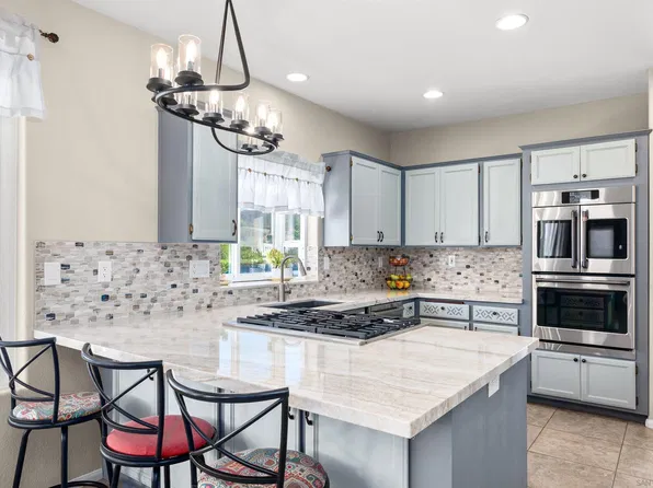 13654 Summer Glen Vis, El Cajon, CA 92021