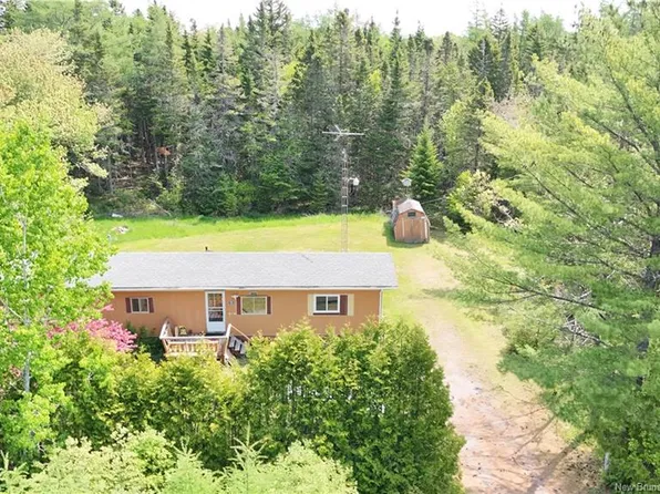15 Margaret Cres, Musquash, NB E5J 2M5