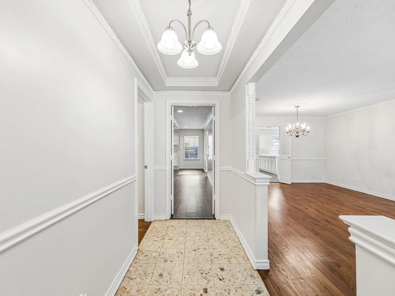 3 bed, 2320 sqft, $3,800 — Photo 4