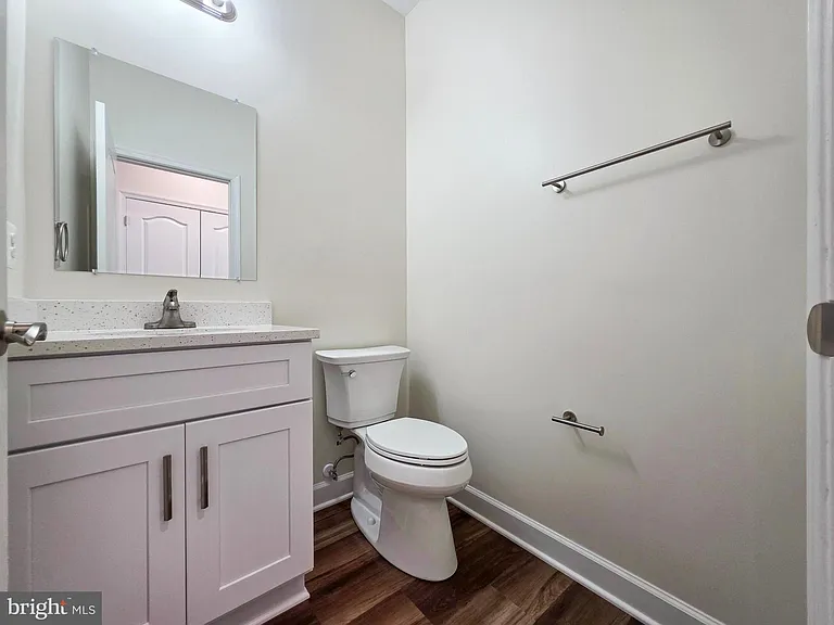 3300 Broker Ln — Photo 7