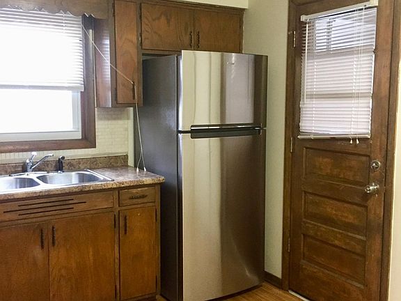 4th image of 2847 N Narragansett Ave #2
