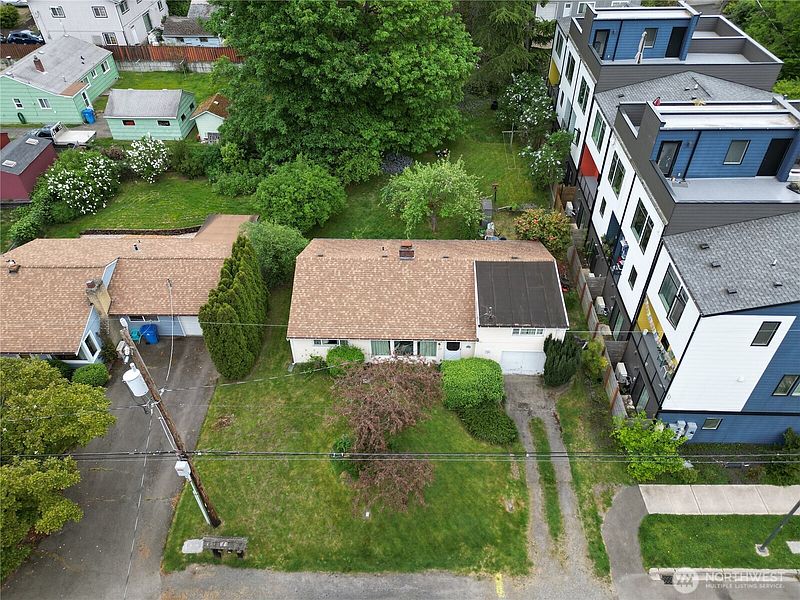 4th image of 18034 10th Avenue NE