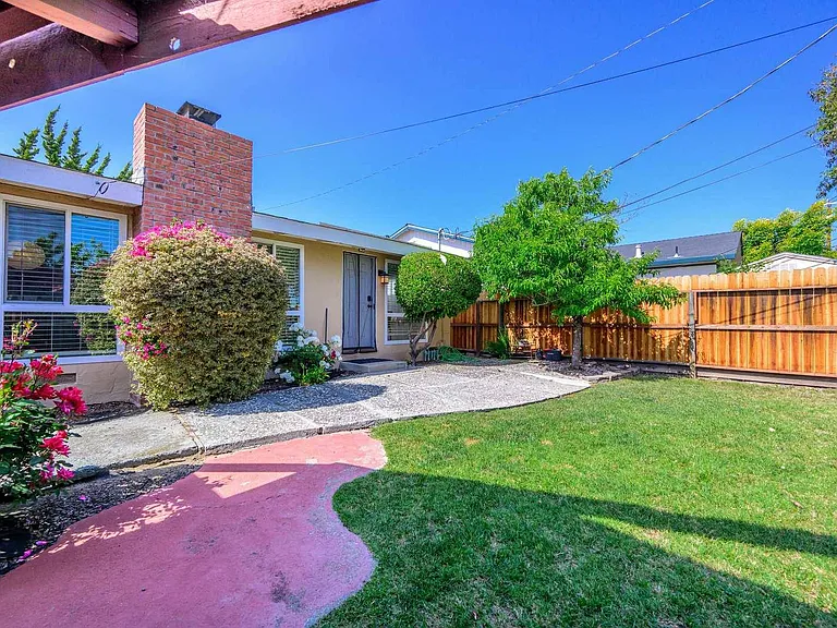 3410 Pepper Tree Ln — Photo 11
