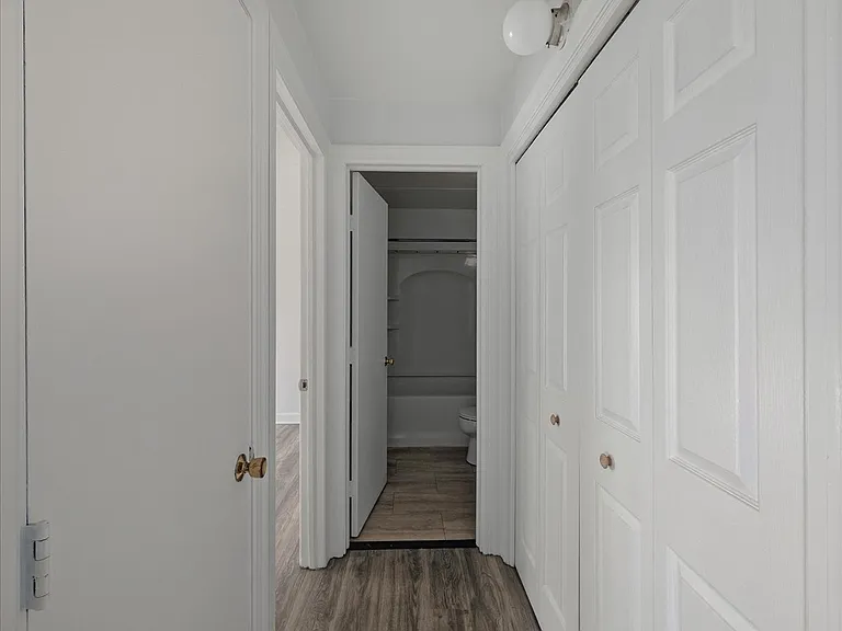 350 S Main St #6 — Photo 6