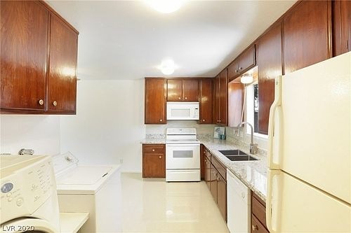 5th image of 661 Greenbriar Townhouse Way #Townhouse