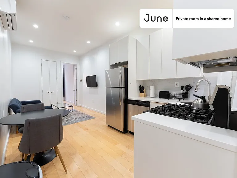 252 Madison St #B — Photo 5
