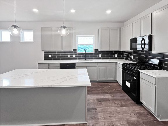 The Davenport II- Kitchen