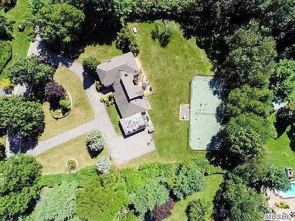 3rd image of 4 Deepwood Ct