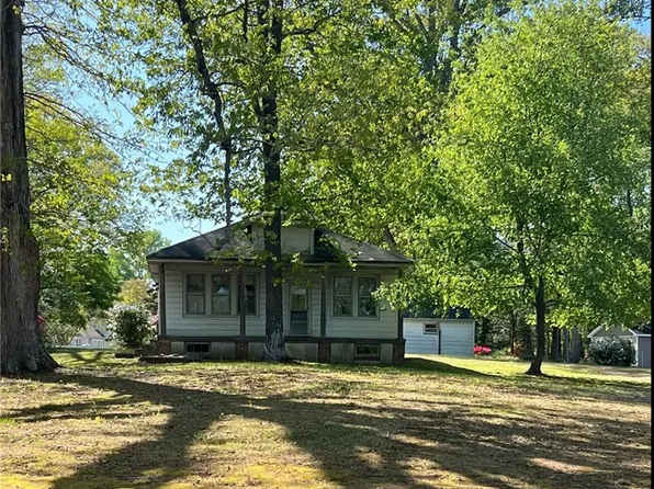 448 Marina Ln, Newport News, VA 23602