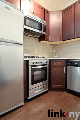 Rented by Link NY Realty | media 17