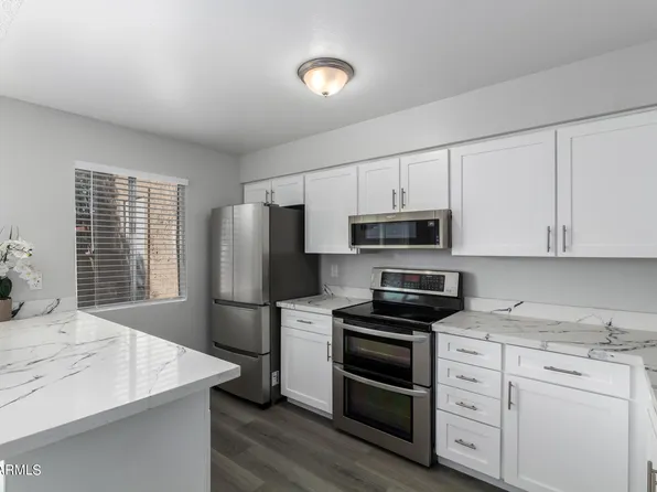 2155 W FARMDALE Avenue #3, Mesa, AZ 85202