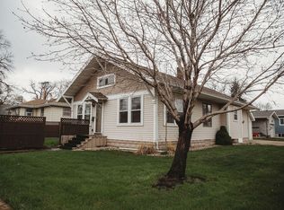 102 8th Ave NE, Aberdeen, SD 57401