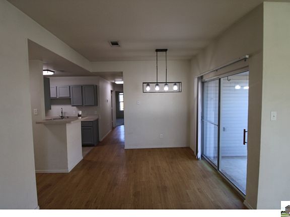 5th image of 4901 Auburn Dr #B