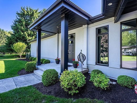 4th image of 5085 Willowbrook Dr