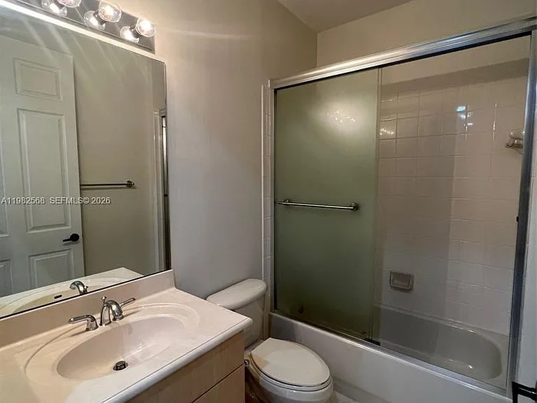 2816 Kinsington Cir #28-1 — Photo 25