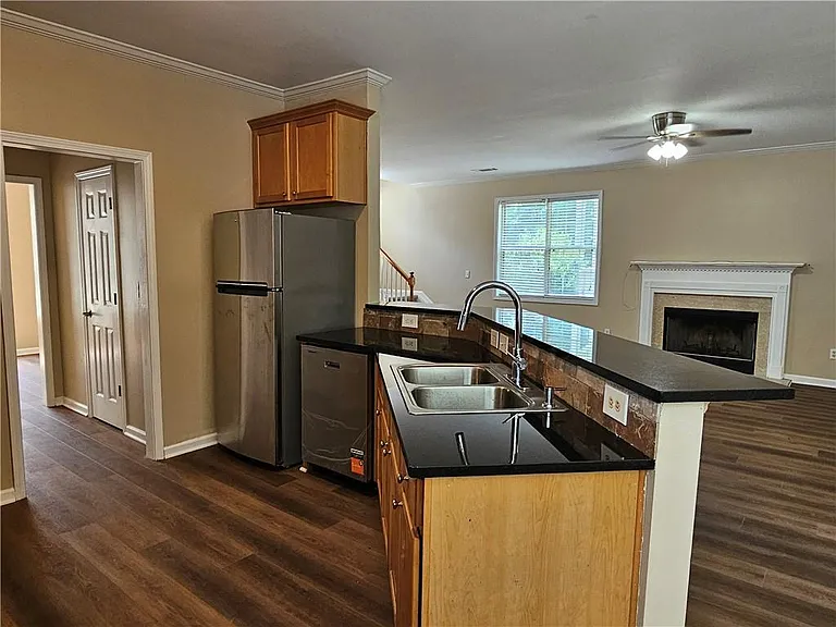 3202 Heritage Walk Ln — Photo 9