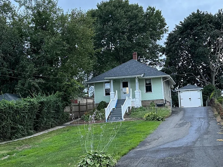 45 Henry Ave — Photo 2