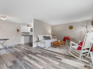 4812 Grenwich Way N, Oakdale, MN 55128